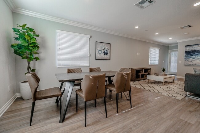 Building Photo - 4508 Esmeralda St