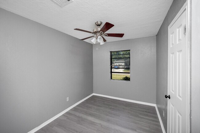 Building Photo - 816 NW 33rd St