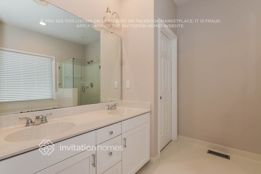 Building Photo - 8701 Taybrook Dr