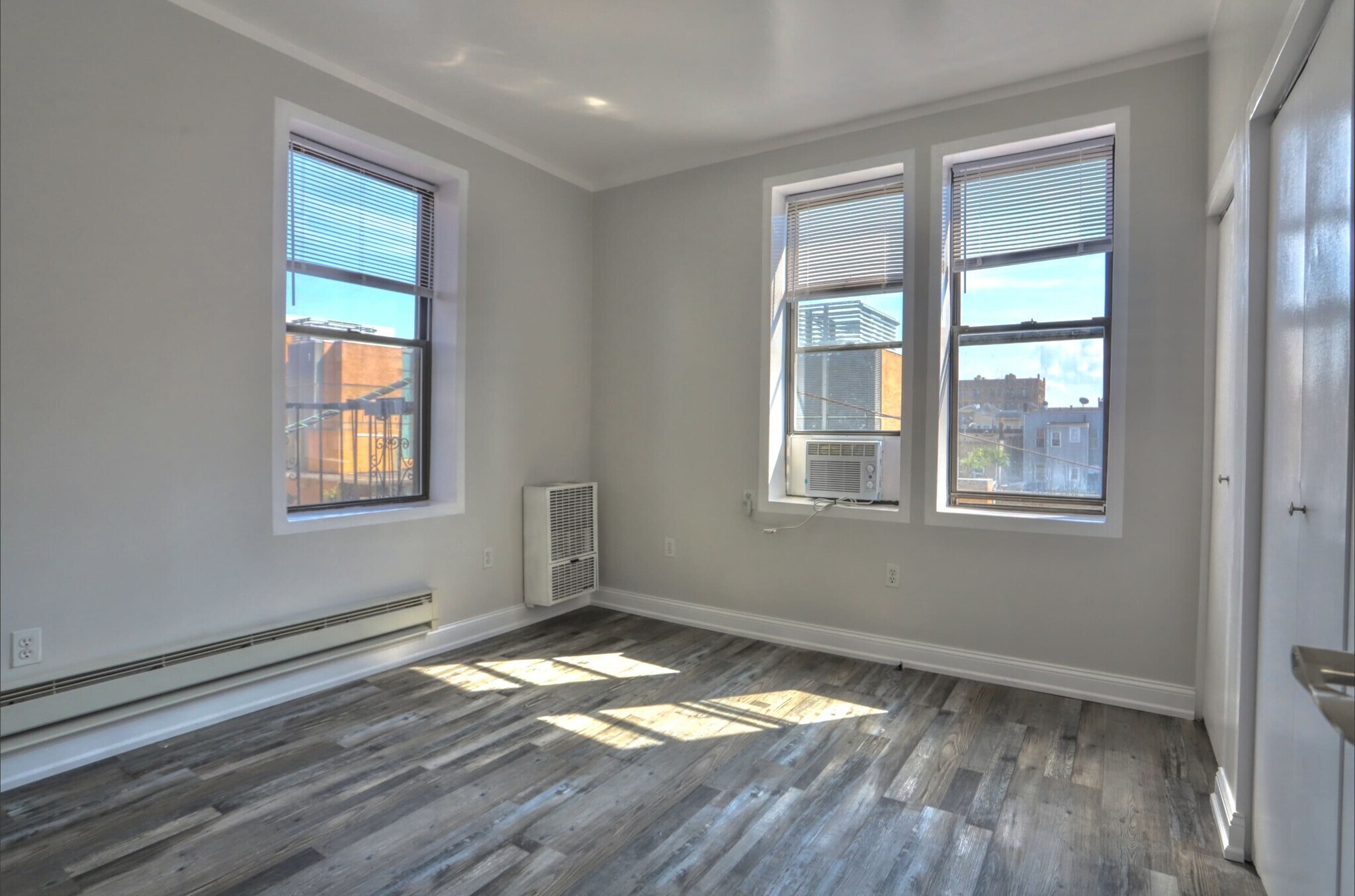 Building Photo - 4901 Murphy Pl