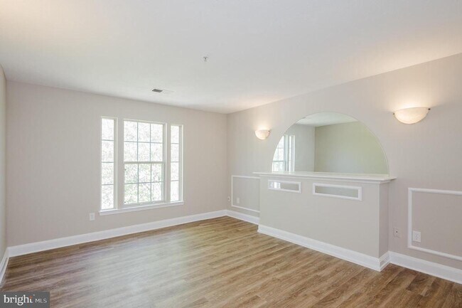 Building Photo - 3100 Cardinal Way