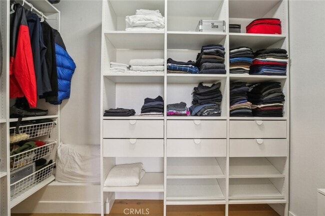 Building Photo - 15 Waterway