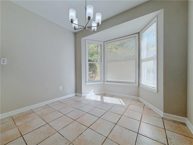 Building Photo - 1550 Oakpoint Dr SW