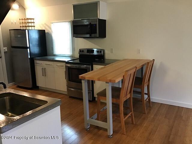 Building Photo - 295 Dundaff St