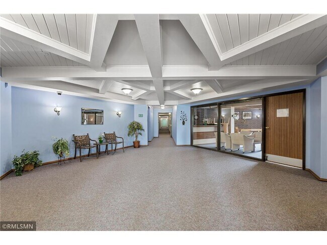 Building Photo - 3850 Plymouth Blvd