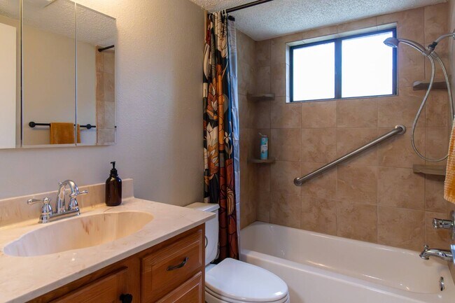 Building Photo - 1609 Ronstan Dr