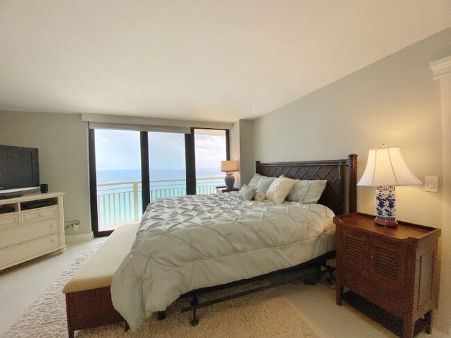 Building Photo - 3000 N Ocean Dr