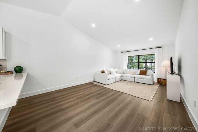 Building Photo - 13105 Belhaven Ct
