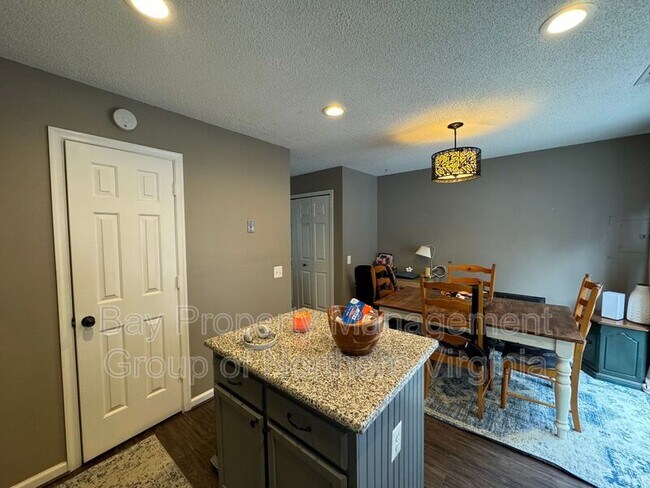 Building Photo - 6502 Morning Glen Ct