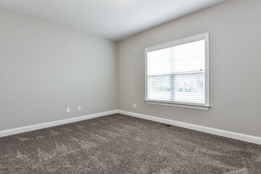 Building Photo - 20 Tia Circle