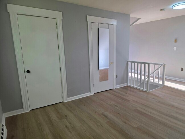 Building Photo - 96 Lockwood Ave