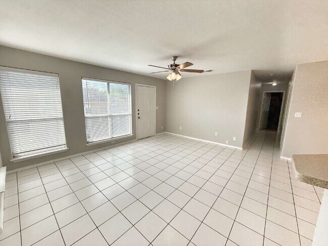 Building Photo - 3 Bedroom, 2 Bath Duplex with Yard Care Provided