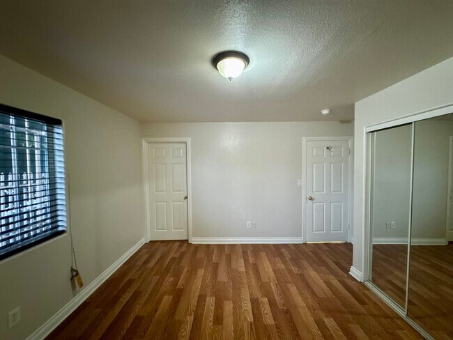 Building Photo - 10524 S Avalon Blvd