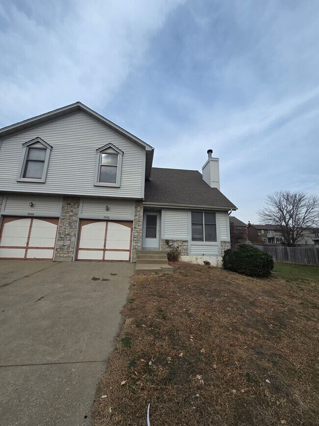 Building Photo - 6642 W 152nd St