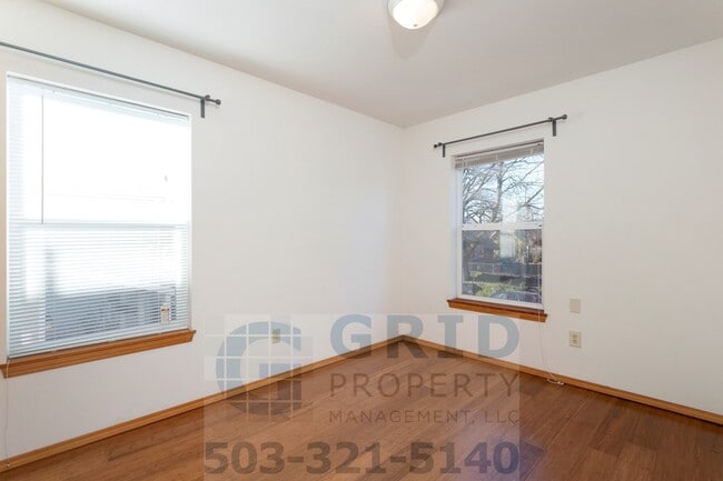 Building Photo - Charming 3 Bedroom Craftsman - Located near Mississippi Avenue!