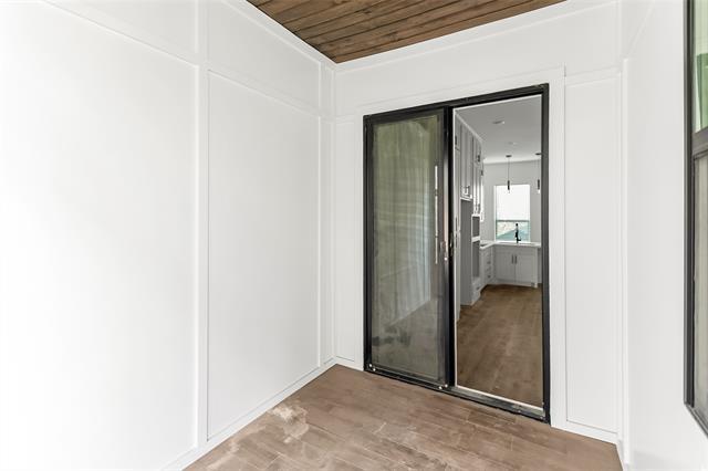 Building Photo - 1105 Poindexter St