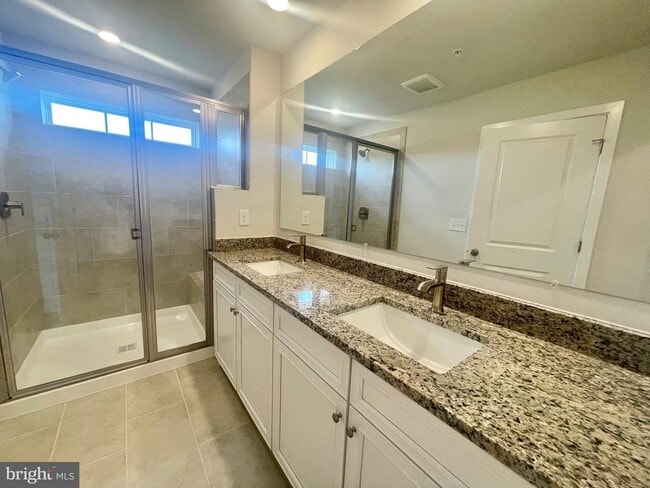 Building Photo - 2264 Marcy Dr