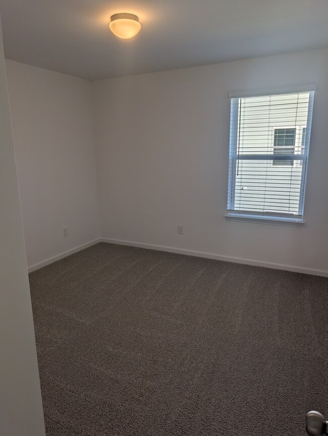 Building Photo - Brand New 4 BD Home in Stonebridge Fairways- Available NOW!