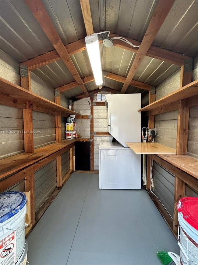 Building Photo - 11942 N Branch Rd