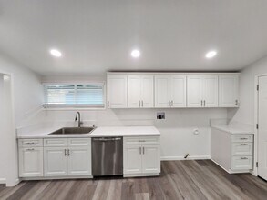 Building Photo - Ferndale 4 bedroom 2 bathroom