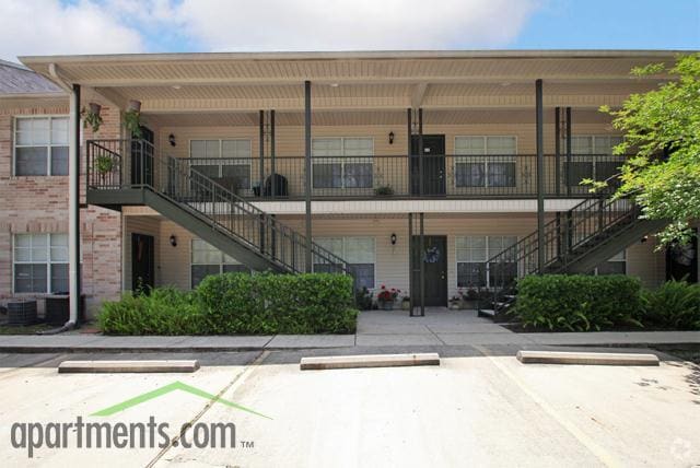 Cross Gates Apartments - Park at Slidell II