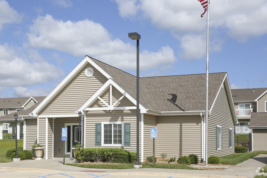 Hickory Hills Residences 2610 Strauss Blvd Junction City KS 66441