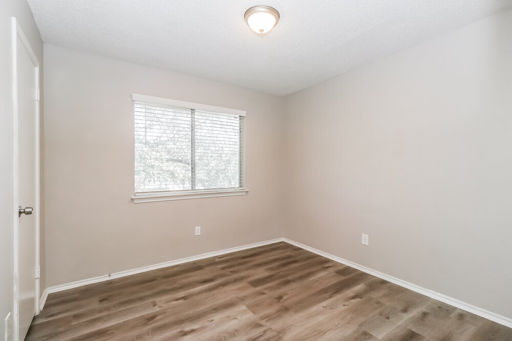 Building Photo - 4717 Fallenash Dr