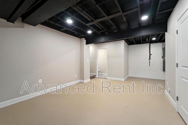 Building Photo - 1 Jack Pine Pl