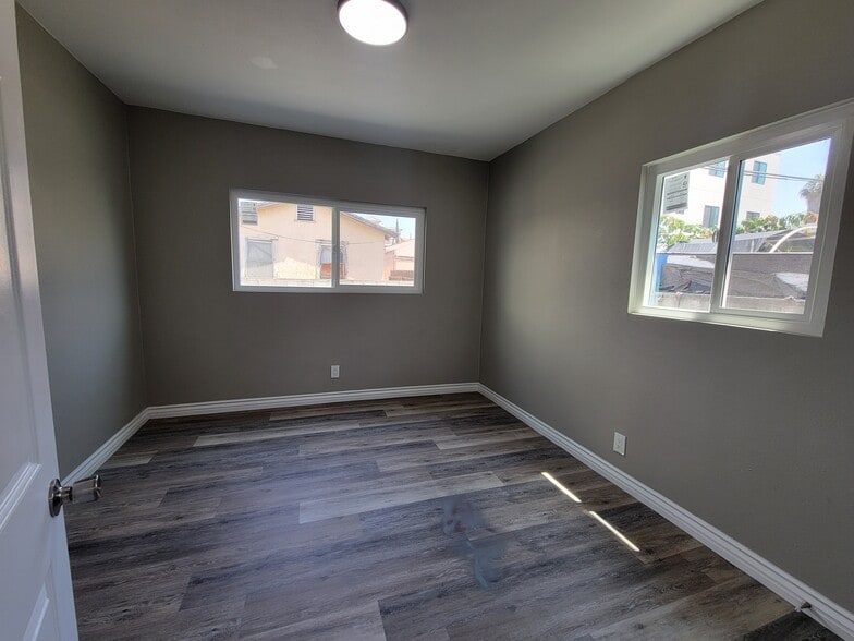 Building Photo - 3067 Harrington Ave