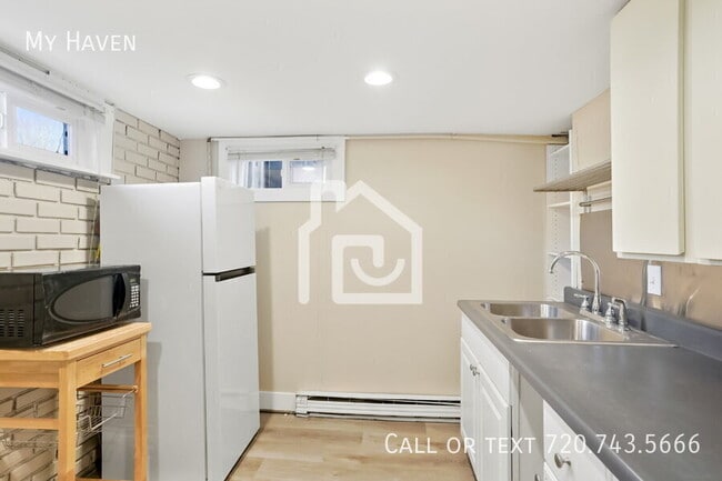 Building Photo - 1010 Jay St