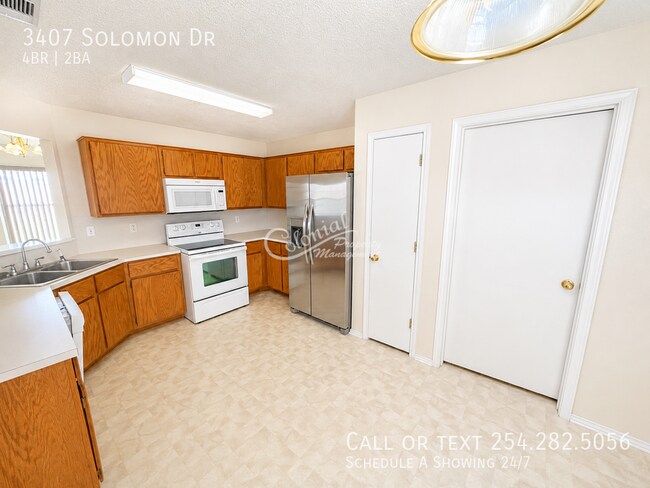 Building Photo - 3407 Solomon Dr