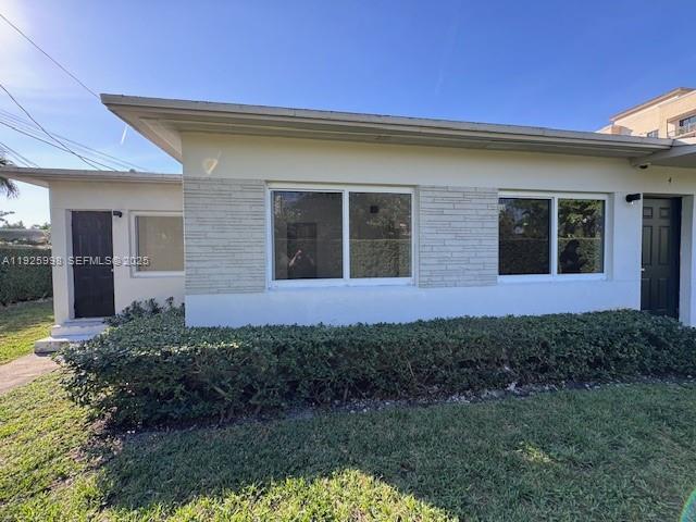 Building Photo - 900 SW 5th Ave