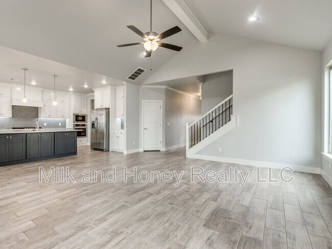 Building Photo - 14525 Rochefort Ln
