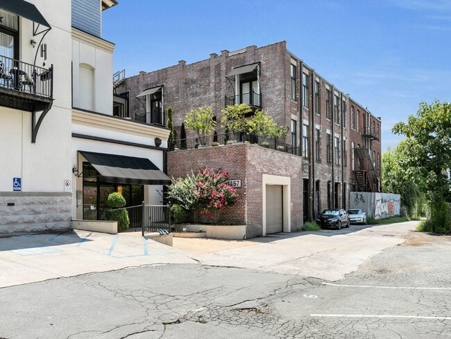 Building Photo - 1467 Market St