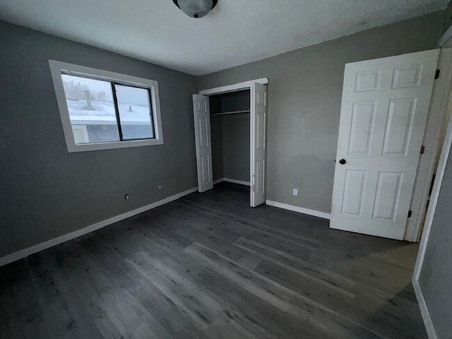 Building Photo - Amazingly located 2-bedroom! ASK ABOUT OUR RENT SPECIAL!!