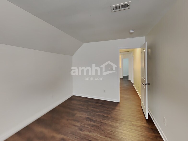 Building Photo - 11508 Chapeclane Rd