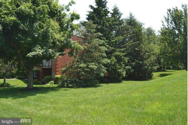 Building Photo - 1 Lough Mask Ct