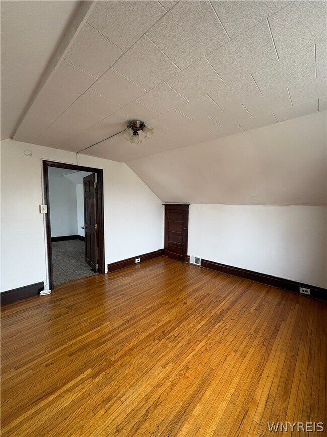 Building Photo - 189 Westminster Ave