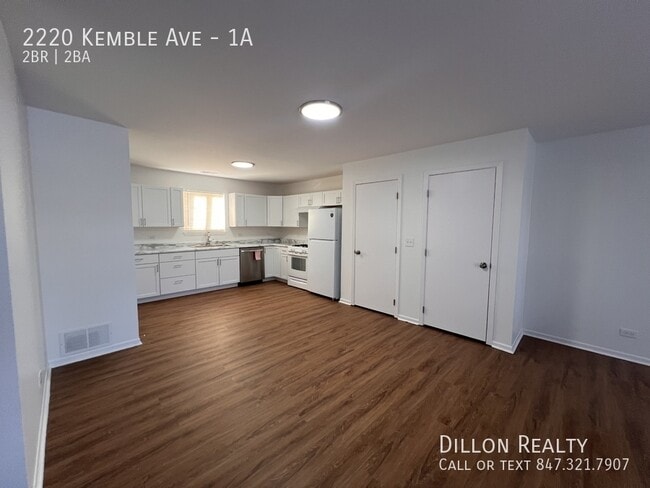 Building Photo - 2220 Kemble Ave