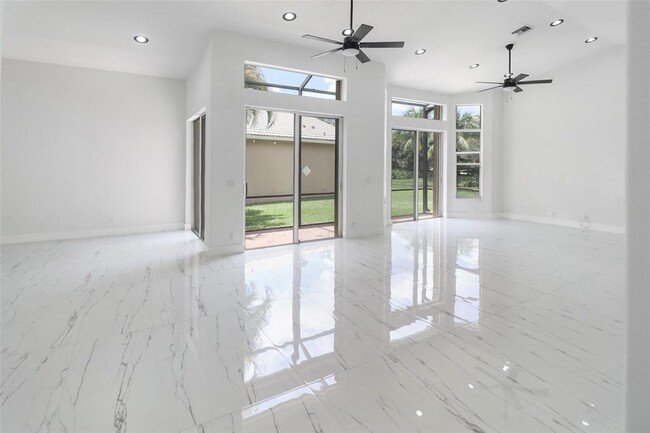 Building Photo - 5824 NW 120th Ave