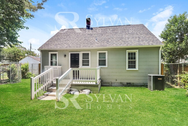 Building Photo - Proper Design. Smartly Priced. Ready for Move-In!