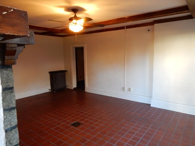 Building Photo - 1 BR Apt in Old SW; Utilities & Wi-Fi included!
