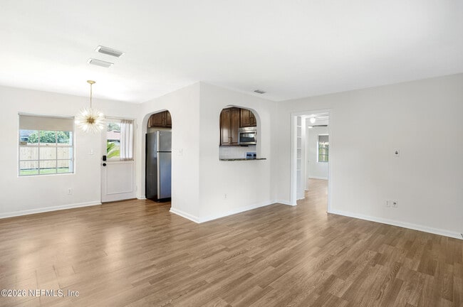 Building Photo - 5236 River Forest Dr