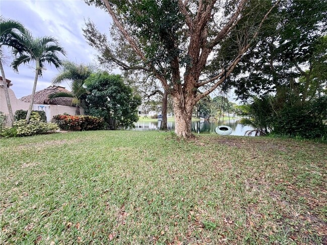 Building Photo - 2865 Begonia Way