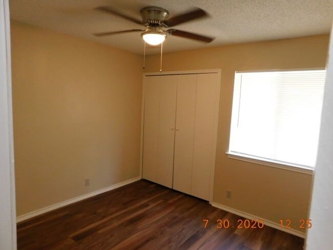 Building Photo - 5212 Meadow Field