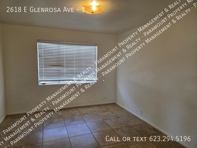 Building Photo - 2618 E Glenrosa Ave