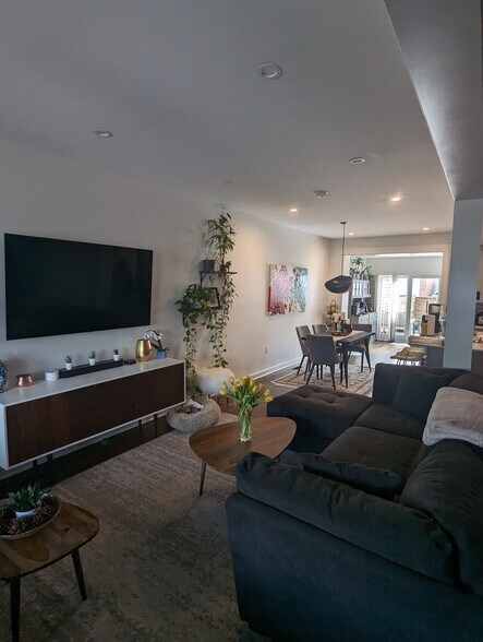 Building Photo - 5615 2nd St NW