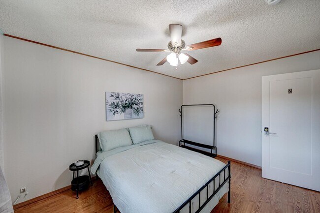 Building Photo - 5124 W Harmont Dr