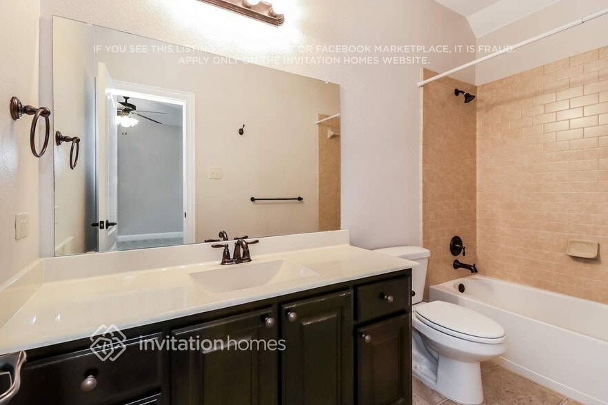 Building Photo - 4217 Riverview Dr