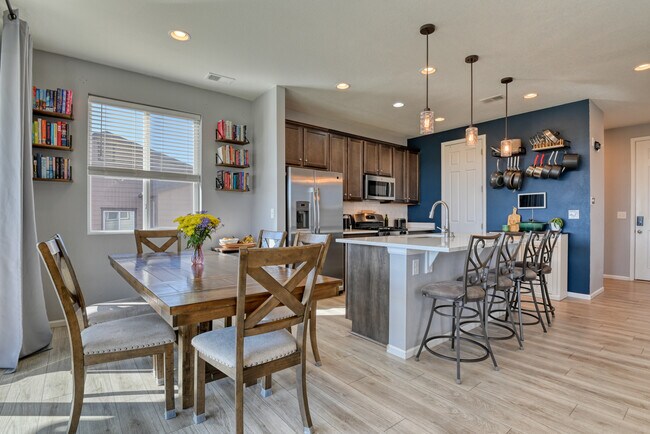 Building Photo - 9857 Beckham St